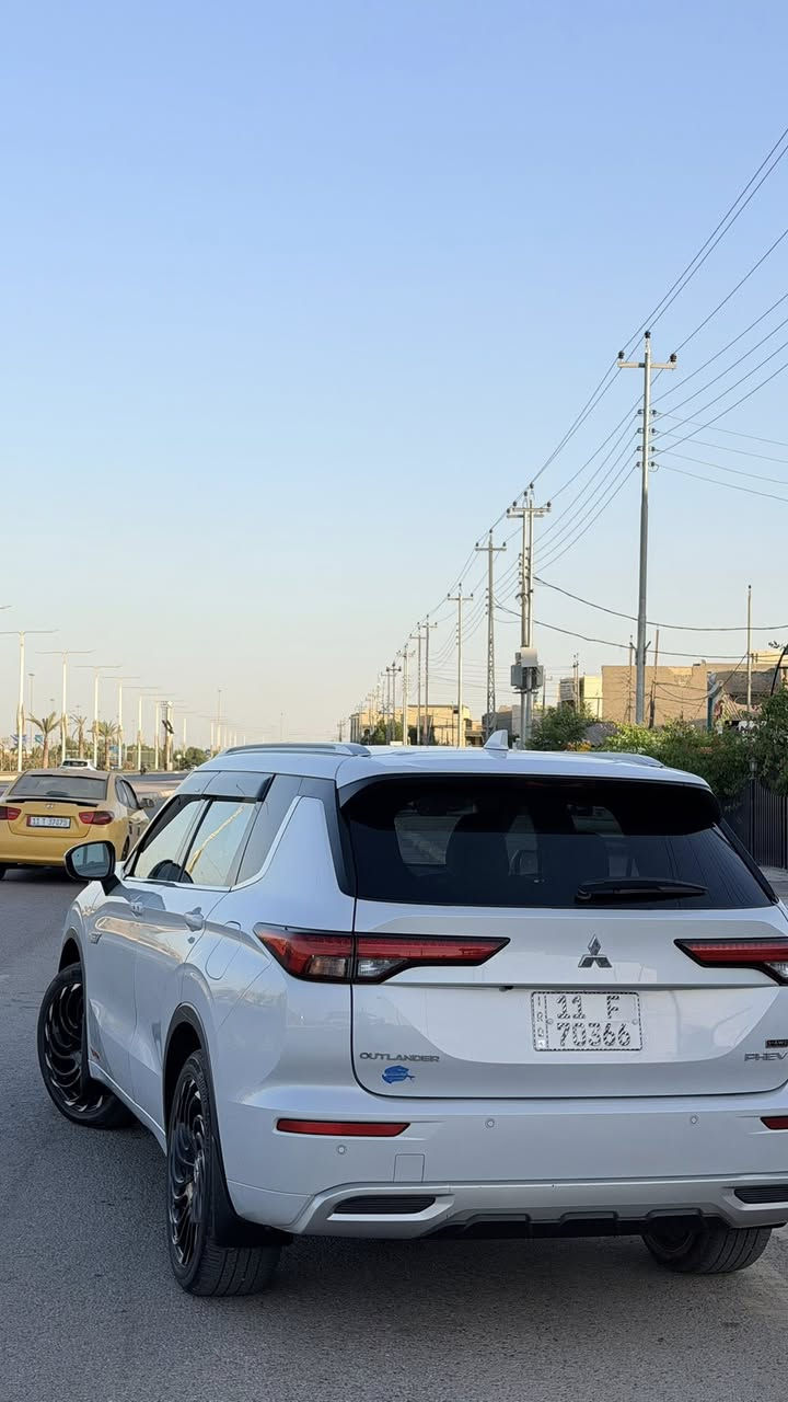 مسيوبيشي اوتلاندر PHEV هايبرد بلك ان SEL 
 رقم بغداد هزة ورقم جديد    
موديل 2024
هايبرد بلك ان
وارد 🚨 فول الفول  
كامل مواصفات :
تدفه كراسي 
تبريد كراسي 
شاشا كبيره 
كامرات 360 درجة 
حاساس امامي  خلفي 
رادارات جانبيه 
نقطه عمياء 
رادار امامي وخلفي 
7 راكب 
7انظمت قياده 
كشنات خزن ميموري الصفحتين 
كشنات كهربائي 
مراة شفط كهرباء 
بردات خلفيه 
عداد السياره داتاشو 
ستيرن تدفئة 
تبريد قطعتين امامي +خلفي 
محرك 2500 هايبرد+بانزين  
شحن منزلي
بانوراما 
بعد بيها مواصفات 

جاملغ وبنيد وباب كلير فقط 

ماشية 53 الف كم

مكانها ⛳️الفلوجة

السعر🚨220$


**إذا كنت صاحب هذا الإعلان وتريد حذفه لأي سبب، رجاءا أرسل رسالة إلى الدعم الفني**