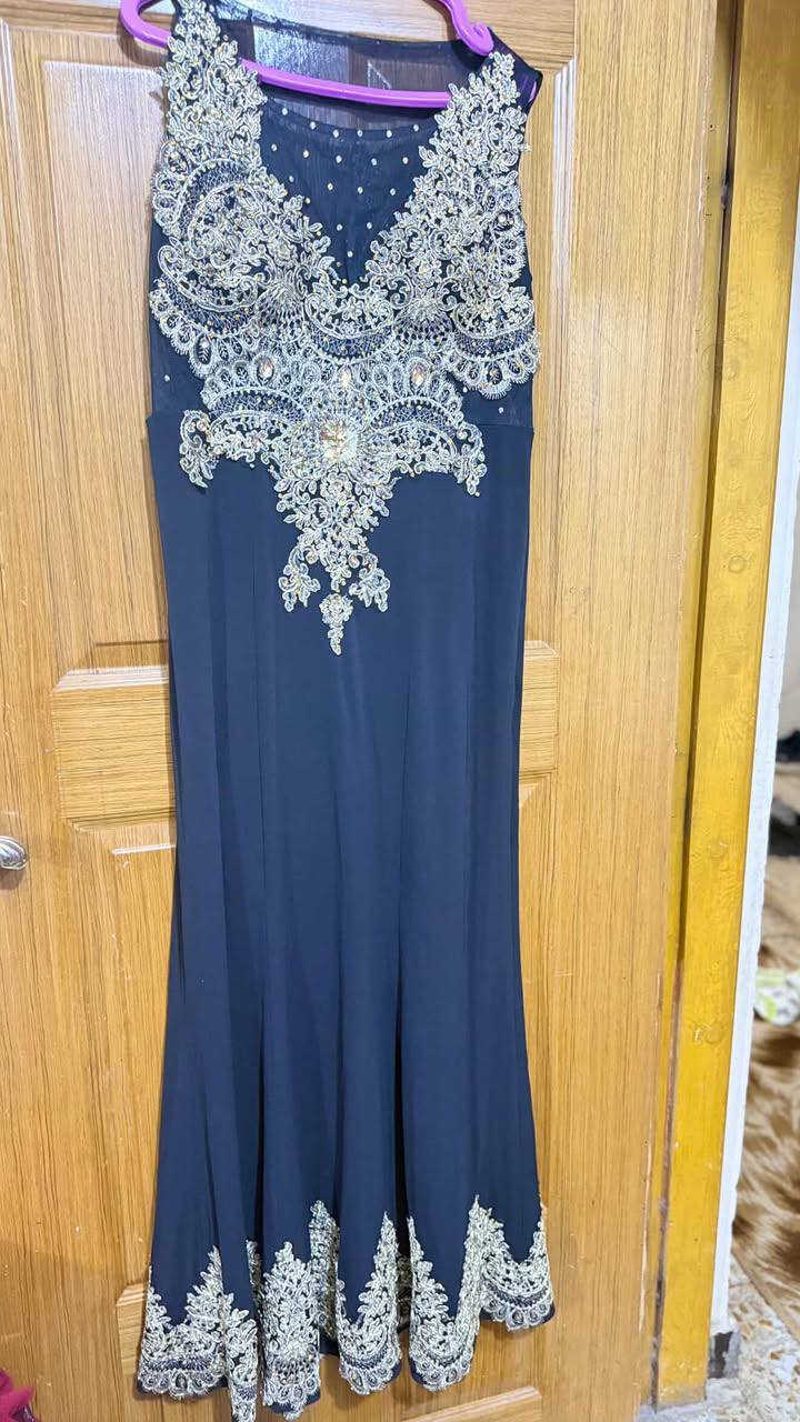 مجموعة فساتين للبيع
قياس 44 وأكثر.
الي تاخذ كل فساتين.
مانختلف وياها عسعر


**إذا كنت صاحب هذا الإعلان وتريد حذفه لأي سبب، رجاءا أرسل رسالة إلى الدعم الفني**