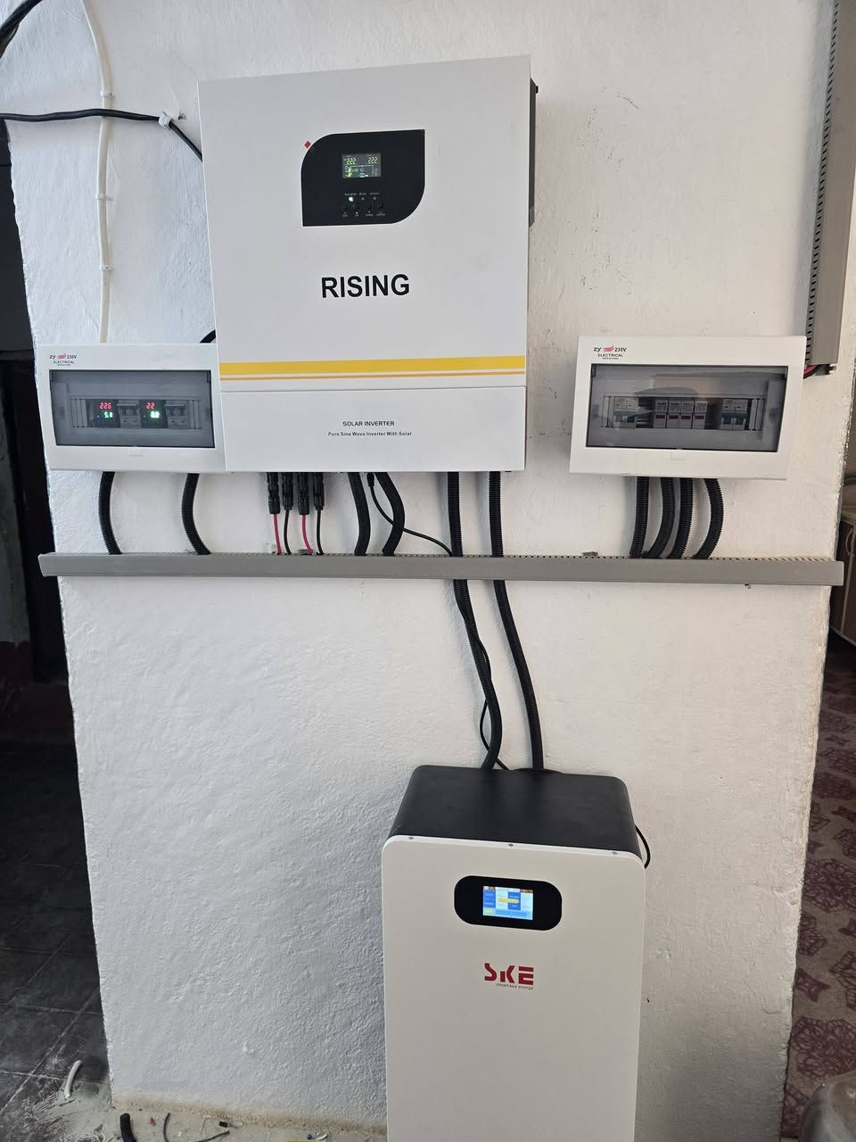 #قضاء.  مندلي قرى الندا قريه محمد المالح

تم بعون الله اليوم.  2026/2/24

تنصيب  منظومة طاقه شمسيه 

 امبير نهاري 20 / امبير ليلي/15

تفاصيل المنضومه

الواح طاقة شمسية عدد 10 لونجي
انفيرتر 11كيلو واط                  
بطاريه ليثيوم 15كيلو              ضمان 5 سنه
بورد حمايه و قواطع DC +AC
اسلاك دي سي دبل عازل

للحجز والاستفسار مراسلة الصفحه
 ***********
