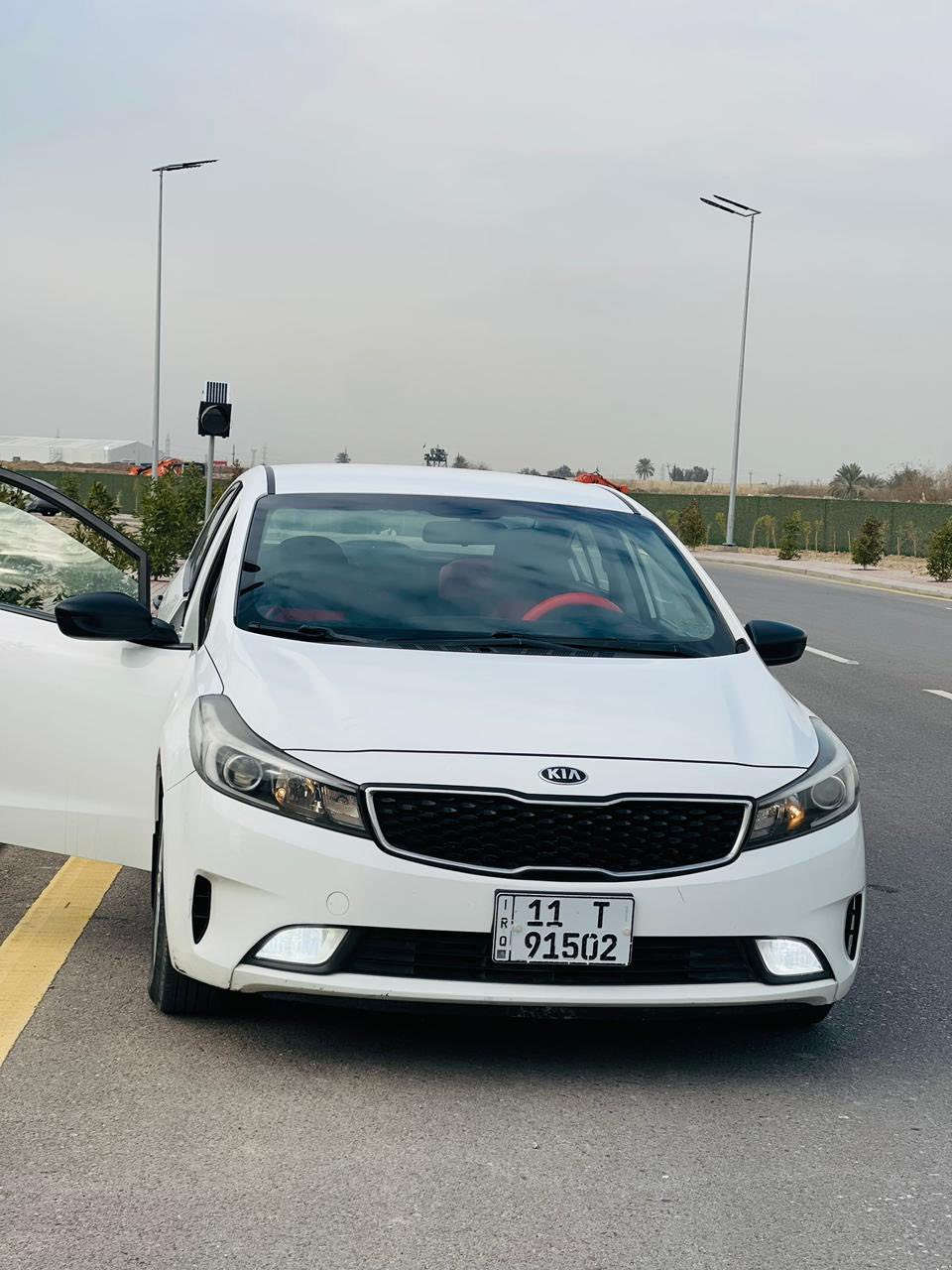 KIA CERATO 2018
1600cc
(137000k)
1-بيها ضربه بالدوسه اسفل باب السايق ورصعه بالجاملغ الامامي جهه السايق
اي شي بيها ثاني موجود بصوره السونار 
بعدها ما بيها اي شي 
———————————————
2تايرات تخم جديد مع تخم نص عمر 
فلنجات + دسكات  جديده قبل اقل الشهر مع زوج فلنجات نص عمر 
_____________________
3-باتري جديد + حداديه نص عمر + دبلات خلفيه جديده و كهربائيات السياره ما بيها اي نقص 
_____________________
4-السياره عميه بدون مواصفات
_____________________
مكان السياره بغداد 
(***********)
السعر( 138$ )
