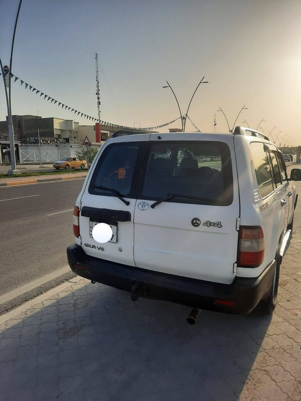 سلام عليكم
مونيكا للبيع
موديل 1999
سيارة مكفوله من الضربه فقط صبغ
تفاصيل:لايت زنون 
دبل تانكي:سيارة بصمه
تبريد شغال 
سيارة كير عادي 
مكينه او كير حلوات 
رقم السيارة شمالي سليمانيه
متوجد بس عل رقم الهاتف
مكاني البصرة قضاء الزبير
***********.
