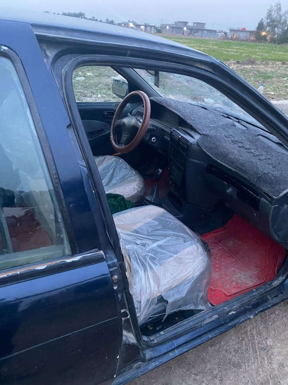 سلام عليكم للبيع موديل 94 بسمي تحويل مباشر محرك تنقيص قليل كير جديد صدر 70 بالميه مصبوغه جماليه بدون ضربه خياس داخل الجنطه بسيط داخل حلو سياره يراد له ترتيب بسيط السعر 26 بيها مجال قليل مكاني بغداد تاجي باب الاول واتساب فقط  ‏‪***********‬‏
