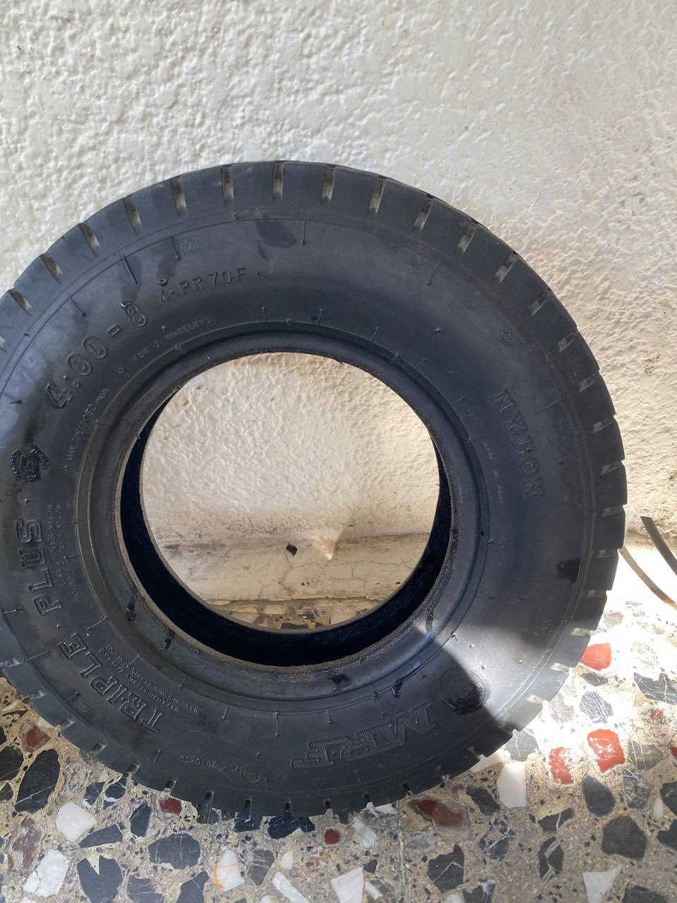 غراض تكتك للبيع مستعمله بس نظيفه
1- صالنصنه اصليه مال تكتك 2020 
مفتوحه لغرض التنظيف مال شركه سعرها 75 الف 
2- كابريترات عدد 2 مال تكتك 2020 
مال شركه اصلي سعر الواحد 15 الف 
3- تايرات عدد 2 نظيفات كلش سعر الواحد 15 الف
4- جوابه عدد 2 نظيفات سعرهن 5 الف 
5- دركه سعرها 10 الف 
والي يشتريهن شلع أراعي بالسعر 
المكان بغداد البلديات قرب الإطفاء 
رقم الهاتف ***********
