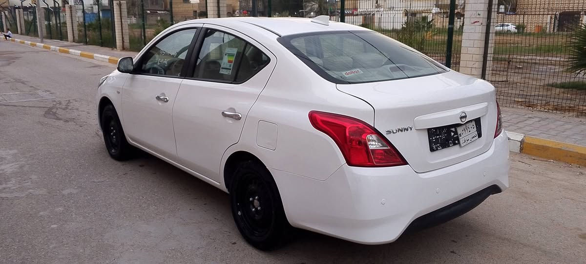 السلام عليكم للبيع نيسان صني موديل 2025 هندي 
دخله  كتاب شهداء 
 جاملغ خلفي جهت يمن صبغ وجنطه مبدله اصليه 
ماشيه 3000 حقيقي السعر 117 وبيه مجال 
سياره حالت وكاله 
للاستفسار ***********
