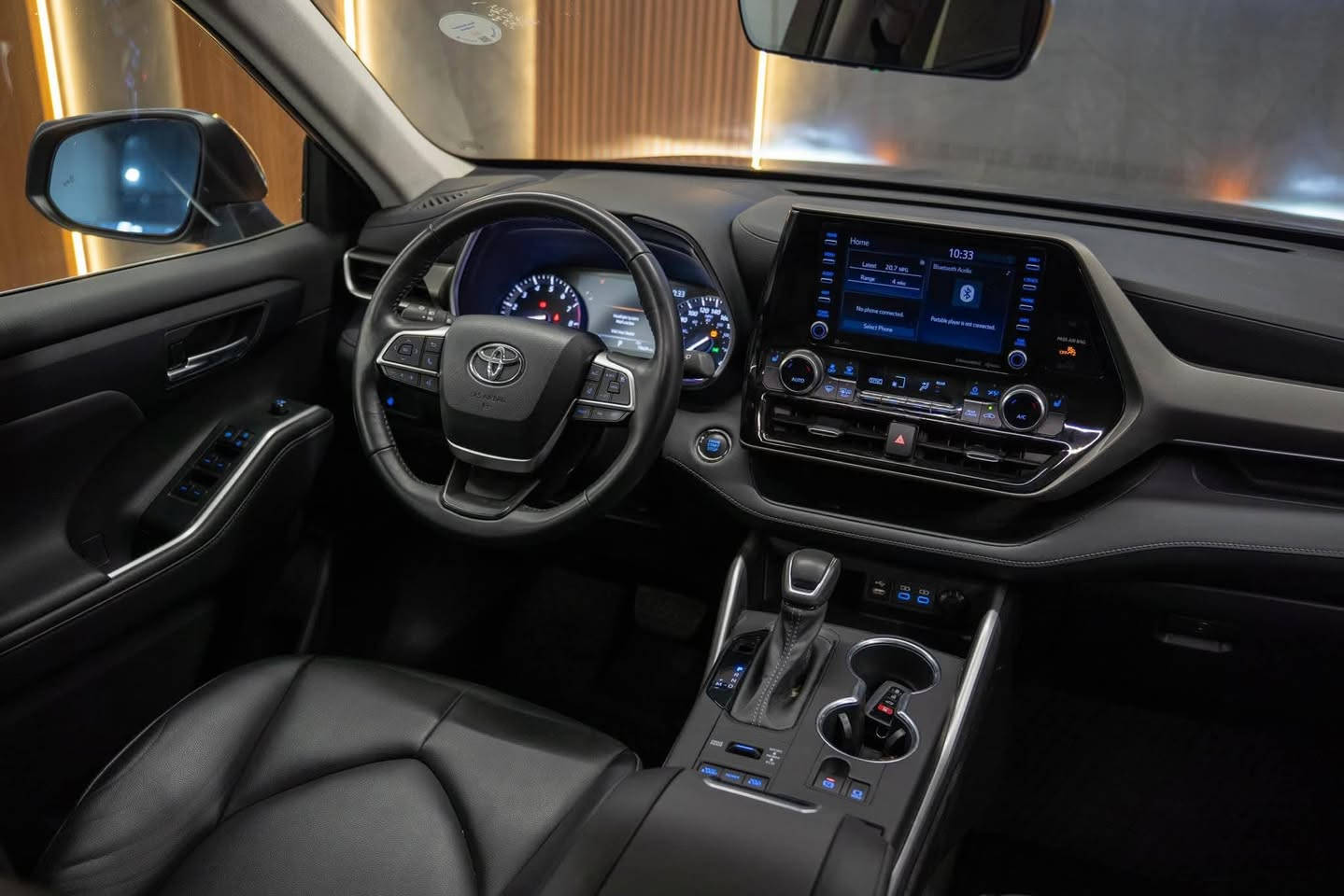 تۆیۆتا هایلاندەر 2022 مواسەفات XLE کلین تایتڵ 
60 هەزار مایل ڕۆشتووە 
مەکینەی V6 دەبڵ ئەکسل 
بەسمەیە و شەغال 
دەرگای بەسمە 
کوشن جلد 
کوشن کارەبایی 
کوشن گەرم 
برێک کارەبایی 
ئۆتۆ هۆڵد 
دژە خلیسک 
سێ مۆدی لێخوڕین 
سندوق کارەبای 
بلاجکتۆر 
ڕاداری خەتی جادە 
لایت زینۆن 
ئاوێنە ئیشارە 

سـعـر : لە کۆمێنت داوابکە ڕاستەوخۆ بۆت دێت 📥 

گێر و مەکیەنەی بەشەرت 
هیچ کێشەیەکی تێدا نییە 

ژمارەی خاوەنەکەی 
***********
