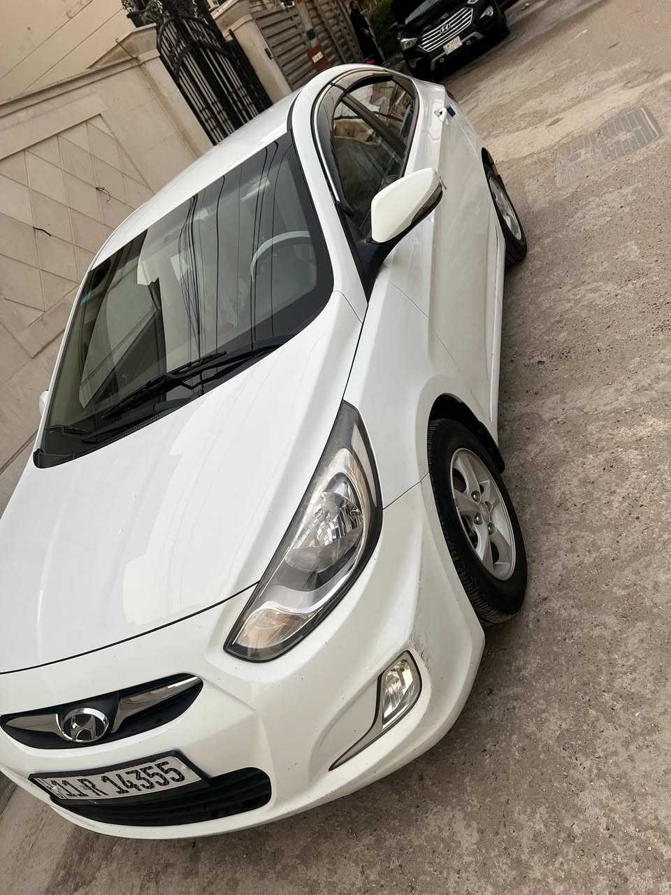 السلام عليكم 
اكسنت خليجي 2014 محرك 1600 ماشية ٦٤ فقط حقيقي يدك جرص ب 120 السيارة كلين من دون اي صبغ تخم تاير جديد منضومة زنون مكينة كير كله بحالت الوكالة تبريد كهربائيات كفالة  بدون اي نقص ولا اي جيك  بالعافية عل ياخذهه السعر ١١٣ 
المكان بغداد البلديات حي التجار 
***********
