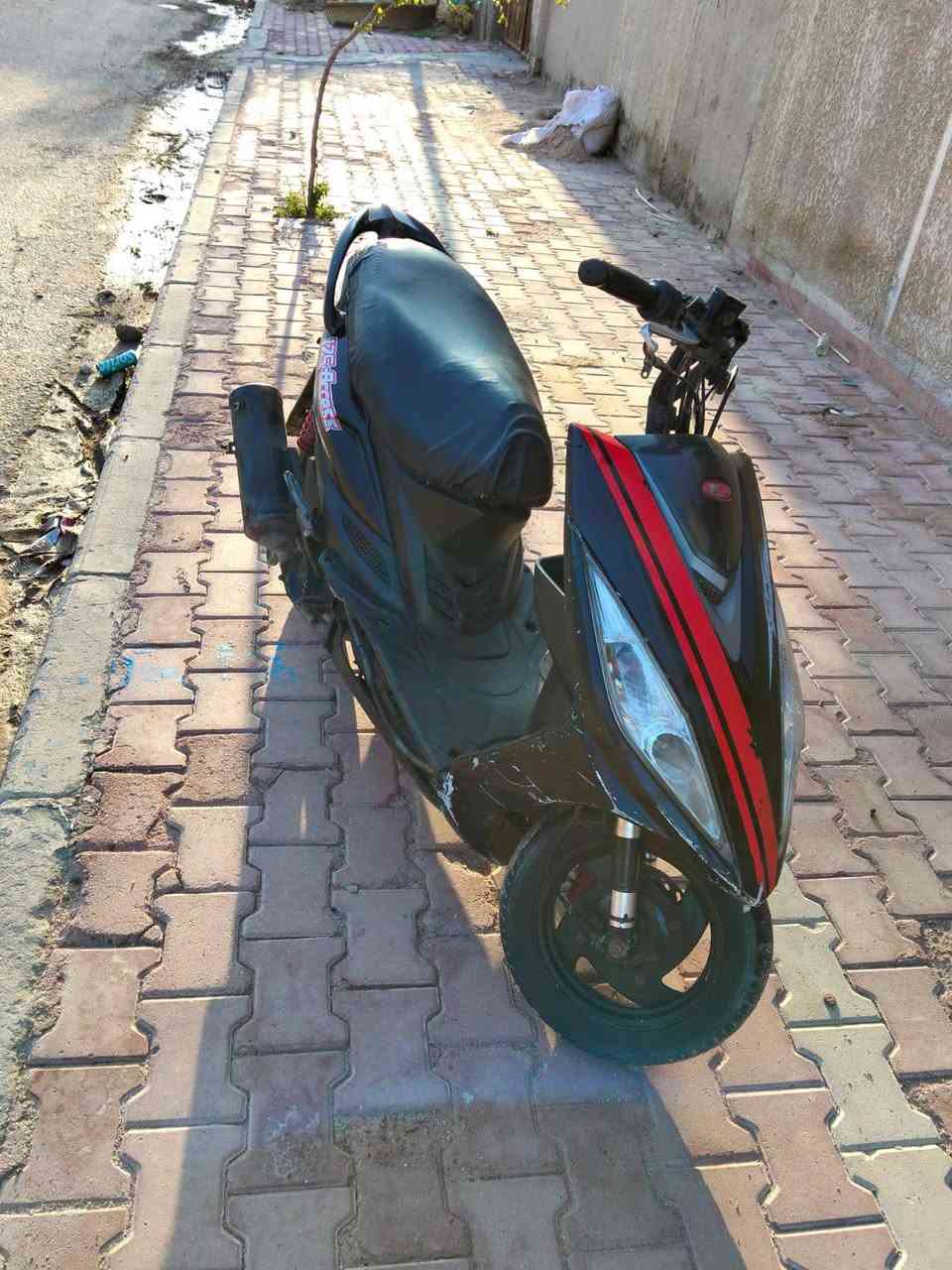 سلام عليكم دراجه كامكو لبيع سعره 250 قفل ب قضاء لمدينه بل هوير ***********
