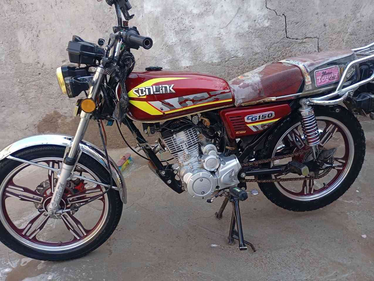 دراجة سيفان موديل 2023 دراجة نضيفة رقم نجف وباسمي مداور ثاني يوم اي تفاصيل اتصلو على هذا الرقم واتساب ***********
