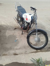 دراجه ٤ كير كلك لبيع مستعجل عله بيعتها مكفوله من سرقه دراجه كدام عينك ...