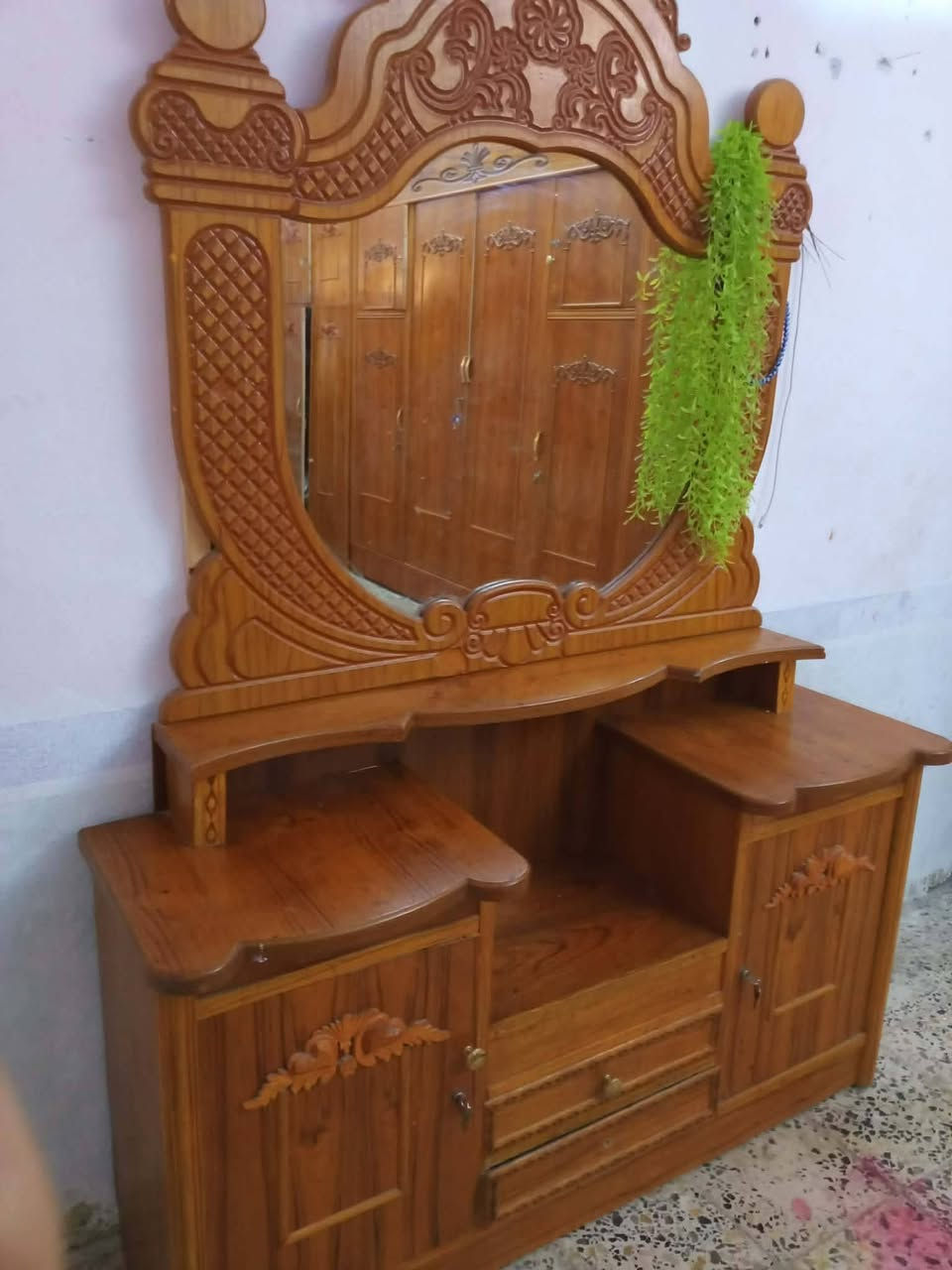 غرفه للبيع للاستفسار الاتصال على الرقم ***********
