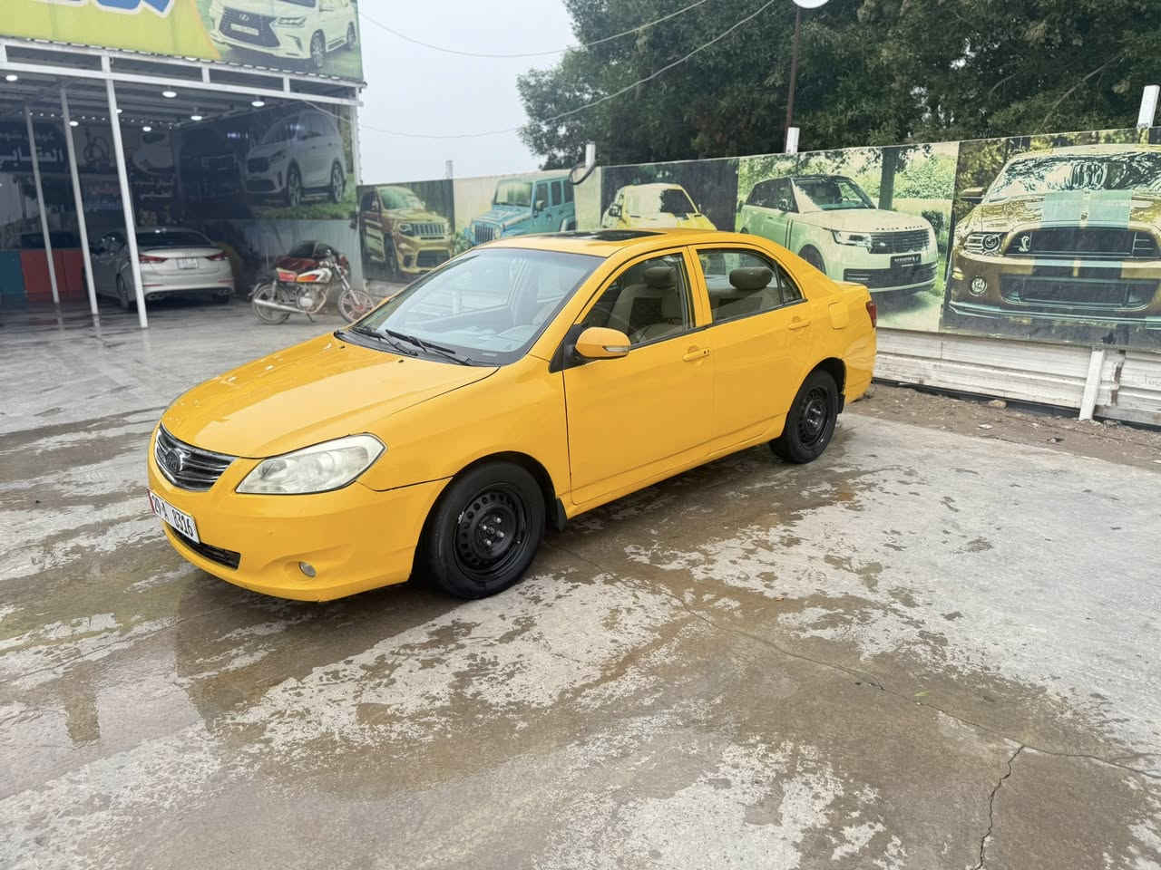 السلام عليكم 
بي ولي دي G3 للبيع 2013رقم واسط دولي سنويه لل 2030 هزه جديده تحويل مباشر
السياره محرك جديد حداده جاهزه كشنات جلد فتحه حساسات تبريد تدفأه تخم تاير جاهزه نقصها بس الكير يصفن مرات
مكاني الكوت مركز المدينه السعر 38وبيها مجال ‭٠٧٨٨ ٤٦٦ ٦٠٧٦
