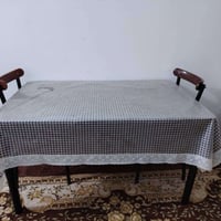 ميز • ٤ كراسي