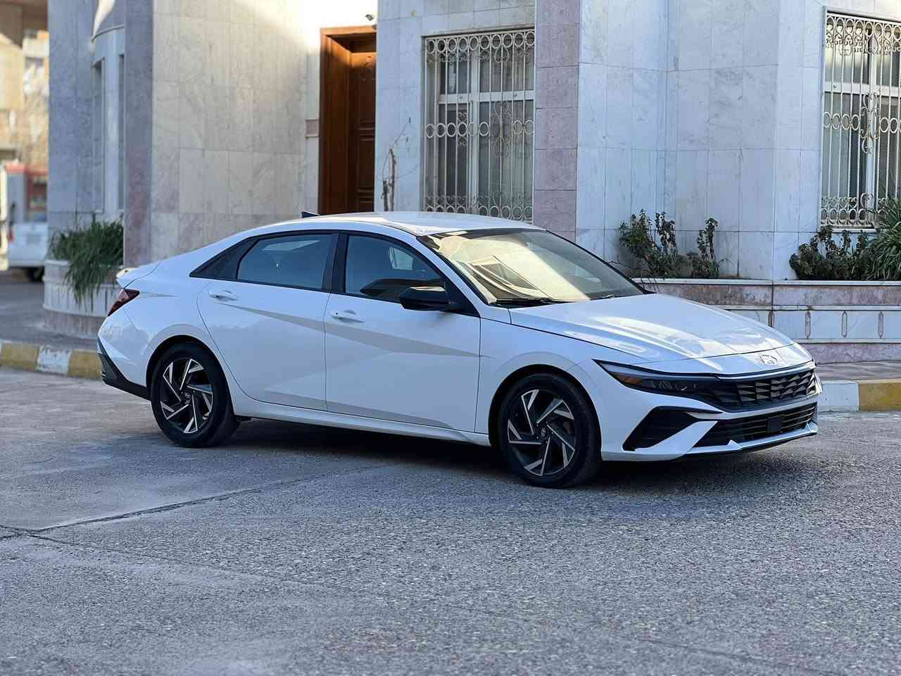 هونداي النترا
موديل 2025 

شكل جديد

بيها قطعتين صبغ  

ارباك ستيرن 

ماشية 25 الف 

سعر 130 ورقة 

***********
