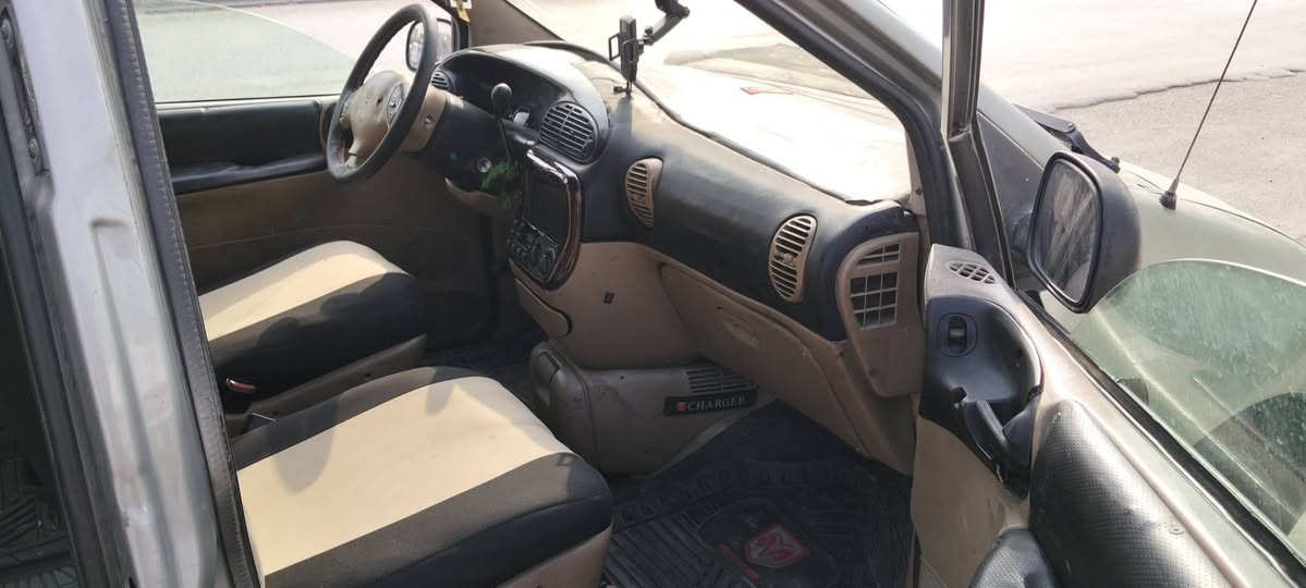 دوج سبعه راكب موديل 1998رقم ديالى سعر 42وبيها مجال بصيط مكان بغداد هاتف***********
