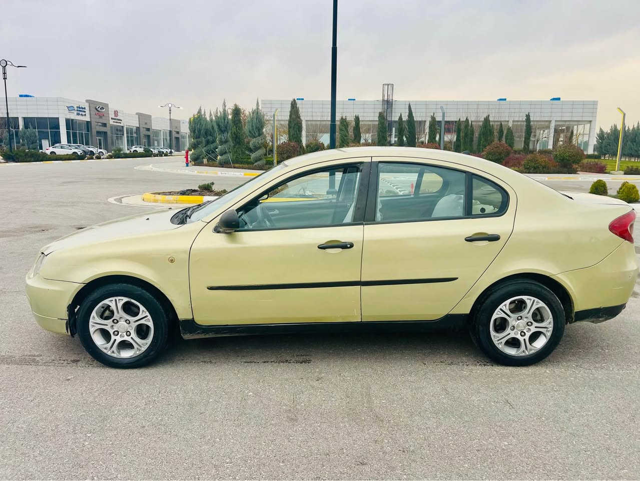 سەرەتا بەناوی خودا❤️
پڕۆتۆن. ٢٠٠٩ ماڵی فەقیر 
سعری (٤١)گەڵا 
ڕەقەم سلێمانی تەحویلو خرامەو بەناوكردن بەشەرتت سەنەوی دومانگە بەسەرچوە 
گێڕومەكینە بەشەرتی فیتەر گێڕ عادی
تەبرید بەشەرت ❤️
گەرمی بەشەرتت🔥
كارەبای گشتگیانی مەزبوتە 
تەقەو ڕەقەی بەشەرت 
دەعمو لێدراوی پێوەنیە 
ئێرباگی بەشەرت سەیارەكە بەس ماشەڵای دەوێت بێمەسرەفە ماڵی فەقیرە چوار تایەو ویلی لۆكی بۆبەسرەوە 
سەیارەكە لەسلێمانیە 
ئاڵوگۆڕو قیستو قەرزم. نیە
ژم:*********** السليمانية, العراق
