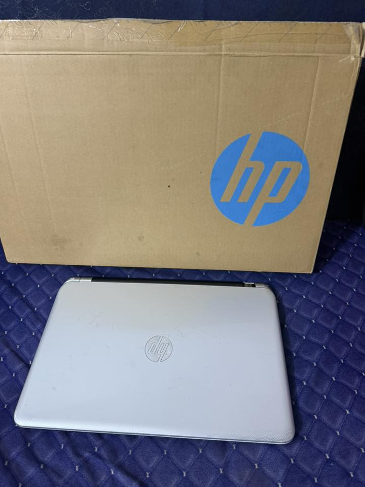 لابتوب HP نوع بافيلون بروسيسور core i 7 جيل رابع ram 4GB الهارد اس اس دي 256 كرت شاشه داخلي انتل وكرت شاشه خارجي نفيديا جي فورس شاشه 15 انج جهاز نظيف ومرتب بطاريته جديده تشتغل من ساعه الى ساعتين حسب الاستخدام شاحنه اصليه وكارتونه وياه بي ضربه بشاشه مبينه بالصور جهاز كلش سريع بالاستخدام السعر 90 الف قفل بدون عمله مكاني بغداد جديده للاستفسار *********** سبب البيع ممحتاجه واشتريت احدث
