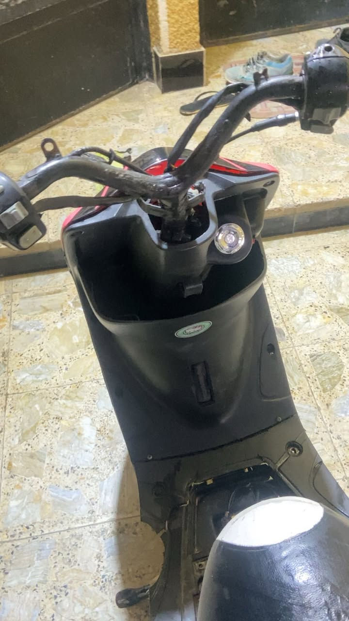 سلام عليكم دراجه ماكس عدله مال لعب للبيع مكاني بغداد شعب شارع صحه مكينه ما مفتوحه دراجه بيهه غراض رياضيه سعر 450وبيهه مجال دراجه خير من الله رقم ***********موجود بس واساب
