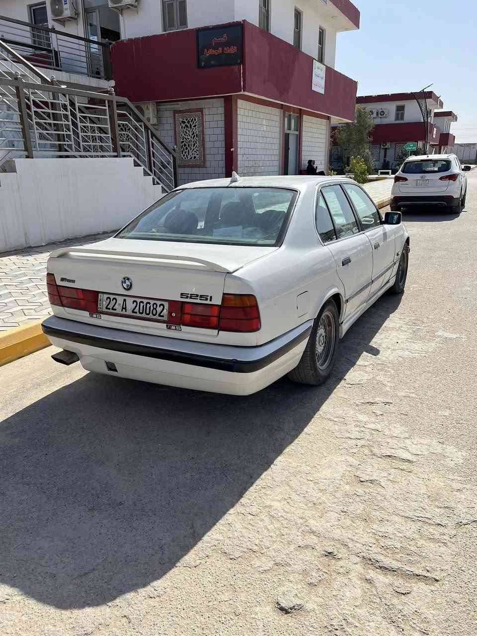 BMW525
السياره محرك 
وكير بشرط
غرفه نضيفه كلش 
كشرها نضيف وشوفت عينك 
محركها البلاد ٦ سلندر
مسكر فانوس ياكل الكاع اكل
مكان السياره ناصريه شطره 
سعر السياره ٦٨وبيها مجال قليل لسياره مصروف عليها هواي 
***********
***********
