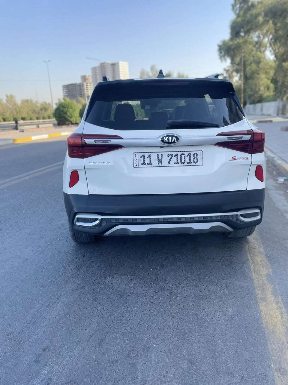 السلام عليكم. سياره سيليتوز. مديل 2021.   السياره.  تو كلر.  تحكمات. ستيرن.    مكينته.  1600 تيربو.     وارد أمريكي.  بيه.  جاملخ وبنبدا.    وبيه. قطعتين.  كلير.     ماشيه.  88.000 km.   السعر  145.  وبيه مجال.  المكان. بغداد.  سبع أبكار.    الرقم. ***********. 
. .  متواجدً
