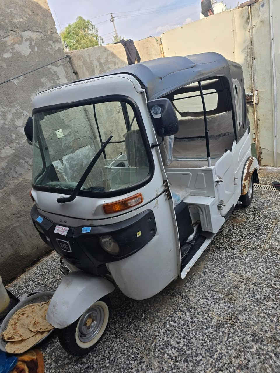 تك تك 21 شهر 4 مكاني ميسان السعر سبع ملايين وبيه مجال للشراي ***********
