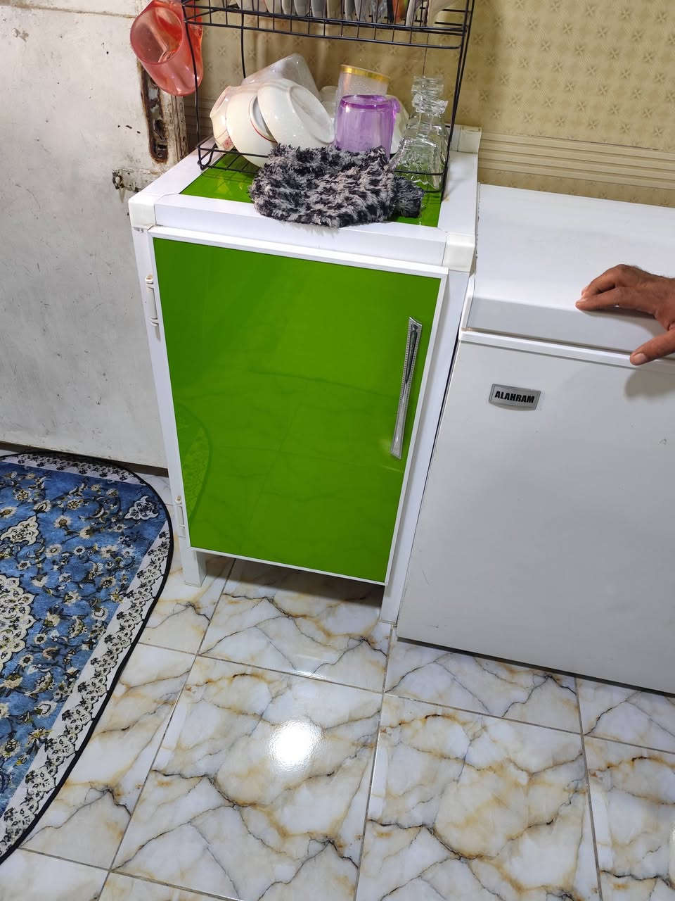 للبيع سعر ٢٠٠ الف ***********
