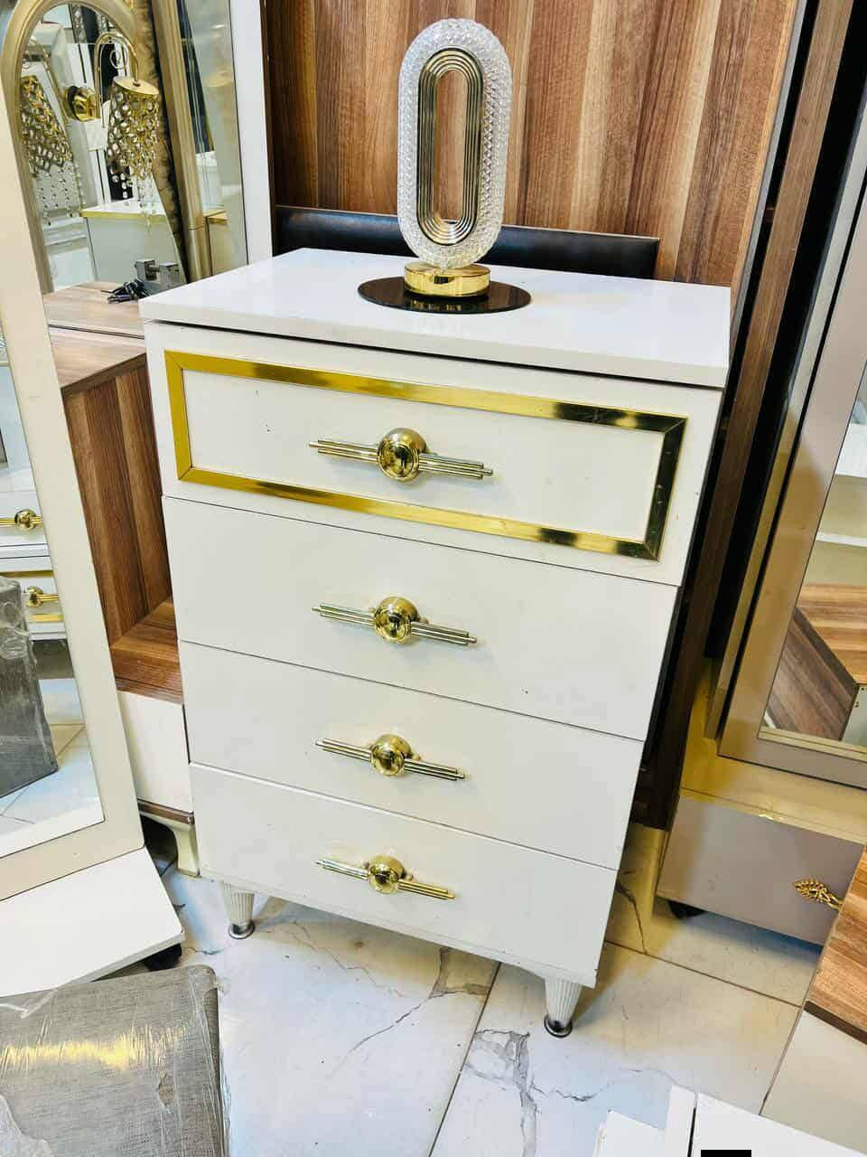 غرفة تركية مو انديف صاج نوم جديده ابد مامستعمله السعر 950 بيها مجال بسيط يوجد توصيل ***********
