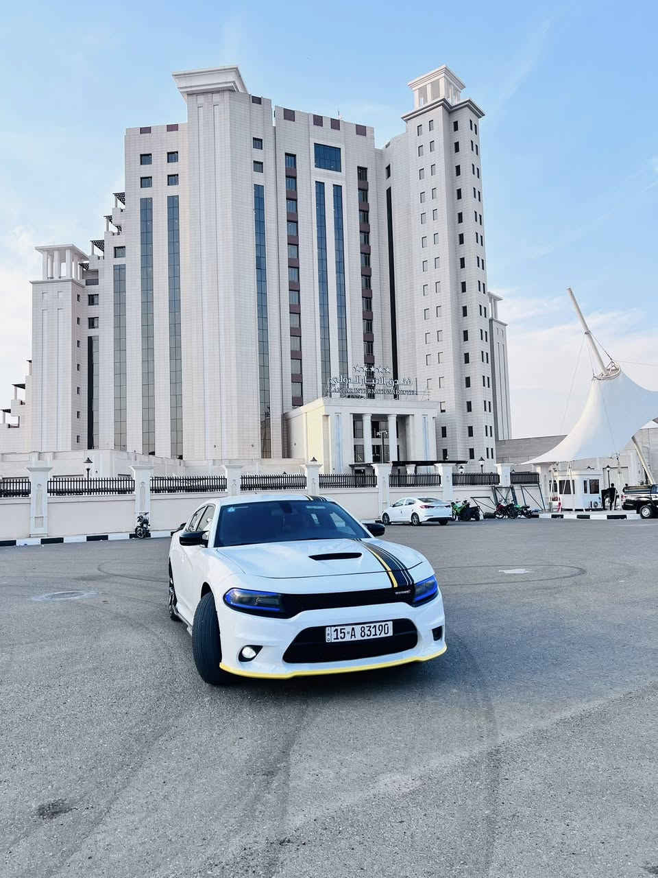 السلام عليكم
دوج جارجر للبيع 

 الموديل : 2019      ✅

الفئه :GT                  ✅

اللون :ابيض.            ✅

عداد المسافه:160 ✅

وارد : امريكي.           ✅

حادثه جاملغ خلفي

البجم كبس حساسات خلفيه كامره شاشه كبيره

سياره عليه سستم داخلي واضافات

فول مواصافات ماعده التنته

سياره كلش جديده ونظيفه 

مكان السياره :الانبار الرمادي 

سعره ١٨٥٠٠ وبيه مجال


**إذا كنت صاحب هذا الإعلان وتريد حذفه لأي سبب، رجاءا أرسل رسالة إلى الدعم الفني**