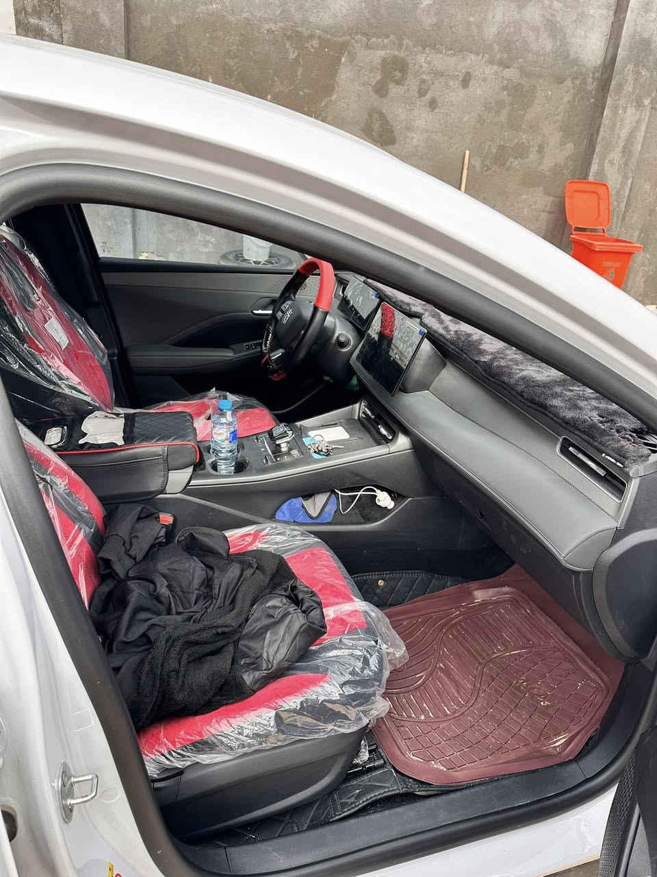 السلام عليكم
بي واي دي 2025جن بلاص رقم اربيل مكفولة كفالة عامة مكان السيارة بصرة السعر 134$
***********
