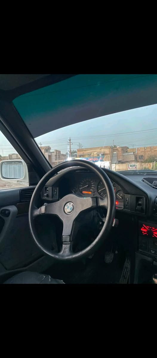 سلام عليكم BMW525مفتوح كير عادي محرك كير جدد تبريد شغال ثلج مكاني حله شارع ٤٠ الاستفسار ***********واتساب  *********** فتحه شغاله  رقم بغداد جديد  بيه نقص بسيط 
سياره باسمي ثاني يوم مداور  السعر ٤٢
