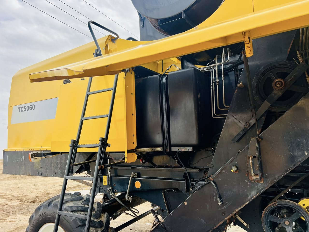 سلام عليكم للبيع حاصوده موديل 2012 أوربي مكفوله خمسه بلم دبل درام مكينه جديده رقم أربيل لاستفسار ‭٠٧٨٠ ٤٢٦ ٥٥٨١‬
