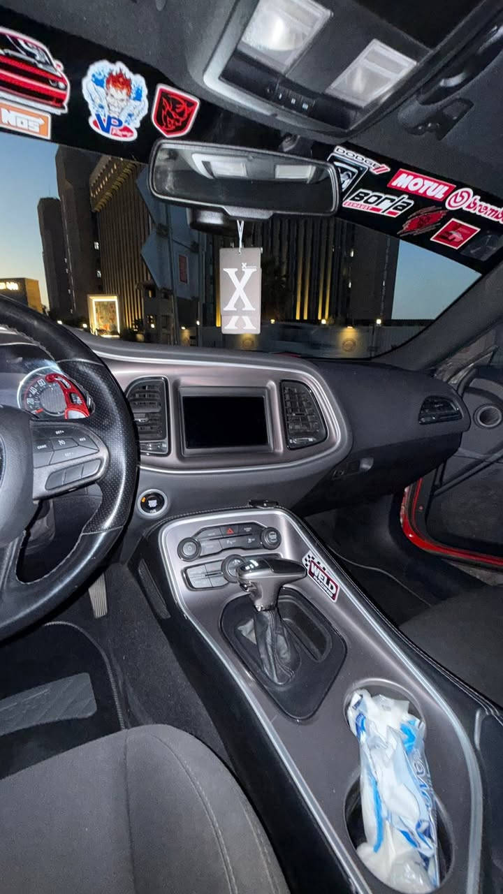 🚗 للبيع دودج جالنجر R/T 🔥 8 سلندر HEMI

للبيع دودج جالنجر فئة R/T
لون أحمر ملكي يخبل ❤️‍🔥
محرك 8 سلندر (V8 HEMI) 

المواصفات:

* شاشةوسط  
* كاميرا خلفية 
* جنوط رياضية
* إطارات بحالة ممتازة

الحالة:
السيارة نظيفة جداً استخدام شخصي
حادث خفيف (جاملغ وبنيد) وتم التصليح بشكل ممتاز ✔️
ما بيها مشاكل وجاهزة تمشي

📊 الممشى: 50 ألف كيلو
🇺🇸 وارد: أمريكي

💰 السعر: 175 قابل للتفاوض البسيط
📍 الموقع: بغداد
***********

