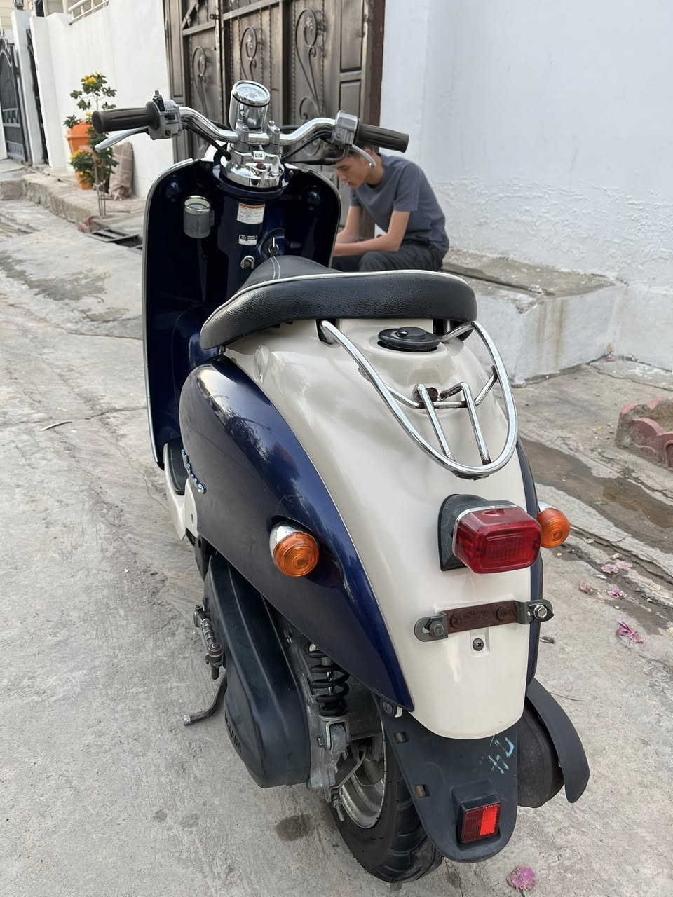 سلام عليكم دراجه للبيع رمبه رمبه قبل شهر مزلته من حاويه سفر بل باكت السعر 780 بي مجال


**إذا كنت صاحب هذا الإعلان وتريد حذفه لأي سبب، رجاءا أرسل رسالة إلى الدعم الفني**