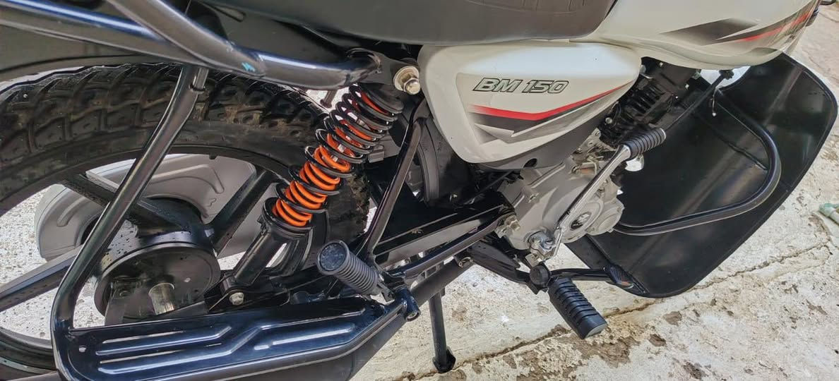 سلام عليكم بوكسر كلاسك (2023 ) مرقم انگليزي تحويل ثاني يوم بعدهة جديدة مستخدمة قليل مكان بعقوبة للاتصال ***********
