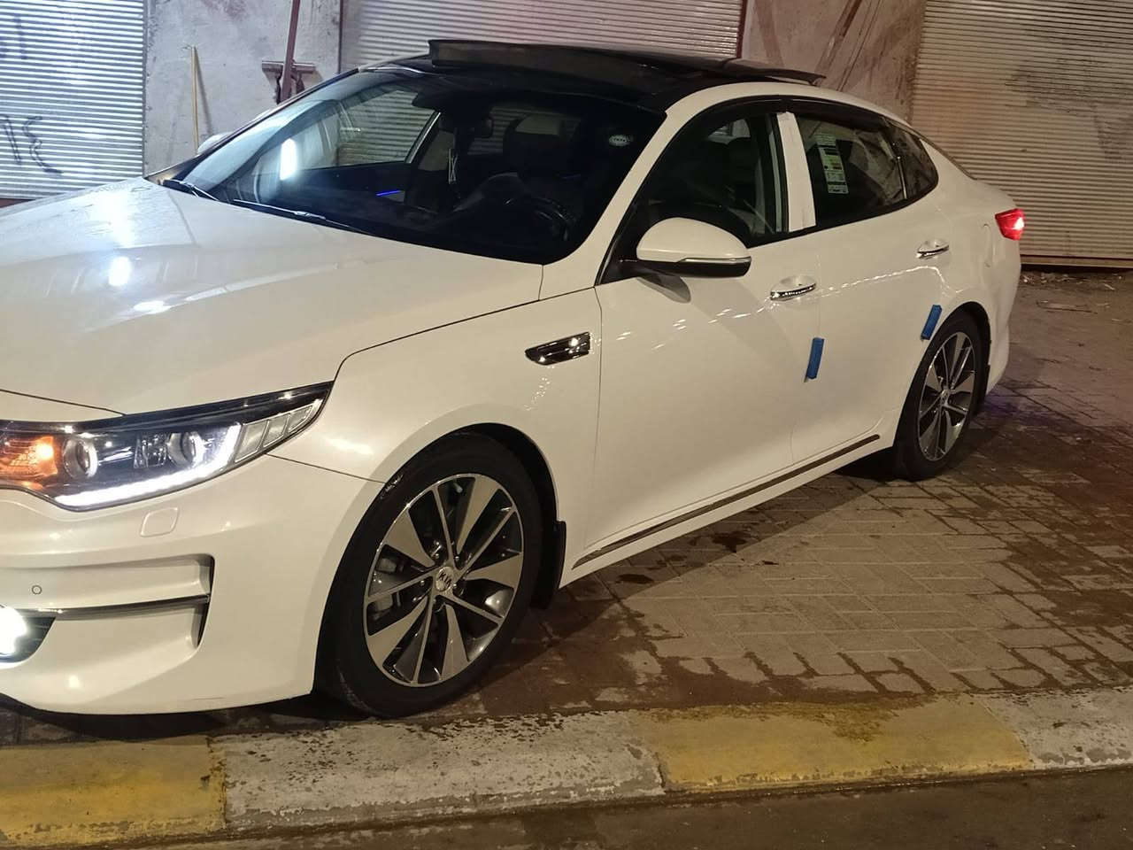 السلام عليكم
للبيع فقط 
اوبتيما وارد خليجي 
فول مواصفات vip 
لايت زينون 
كشافات 
لايت ستيرن 
زراك لايت 
كشن تدفئة تبريد 
كشن جلد + كهرباء 
مري كلاب +اشاره
بانوراما 
داخل لونين+صاج
بردات خلفيه بلادي
بك لايت لد 
حساس امامي خلفي 
كامره 
شاشه 
سماعات انفنتي +دمام خلفي
4 بصمات 
5 ويل كب 
يدأت نيكل  
شحن واير لس 
محرك 2400 دوش 
كير AT 
ماشيه 165km
كفاله من الصبغ والبارد والتبديل 
رقم سليمانيه تحويل ثاني يوم 
مكان.السياره الرمادي 
للاستفسار الاتصال فقط ***********
