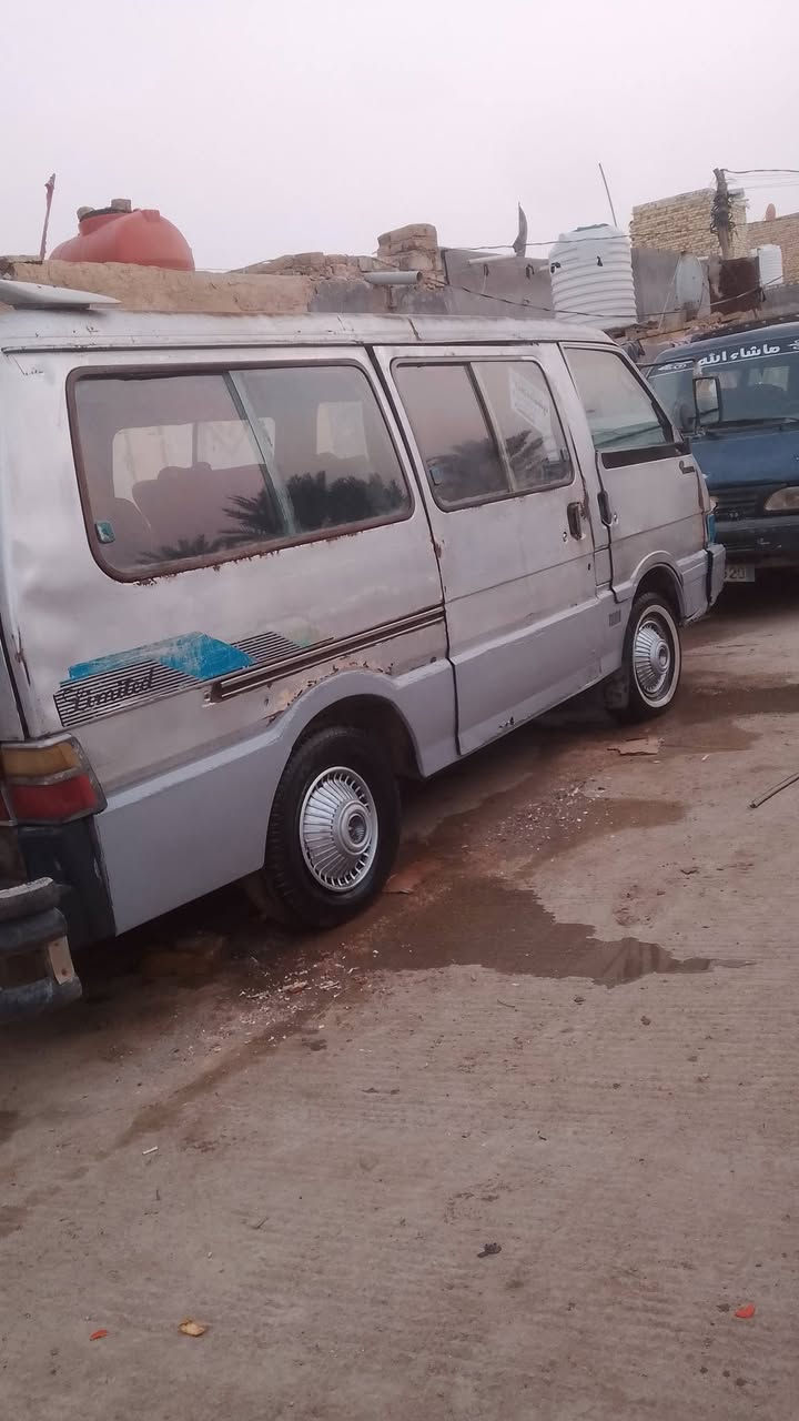 سلام عليكم كياء موديل 93 بابل صدامي بيه وكاله عد
صاحبي سياره بلاديه كشرته 

حلوه كير اكسن شرط دينمه باور 

حداديه راديتر كلهن نضاف 
دشبول دوشمته حلوه مقبوله 

شواصيه واحد كدام تاير بيه خياس وسويته بصيط 
مكينه جفتت بم ونوزل كامت 

 تبخر فقط سياره شغاله 

عوزه شويه ترتيبات 

تجي شغاله وشوف ناعمه 

سعره 12 ورقه وبيه مجال

مكان سياره بابل قضاء القاسم 

اتعدلك سرقه وعشار وطلب 

وهاذه رقم تليفوني 

***********
