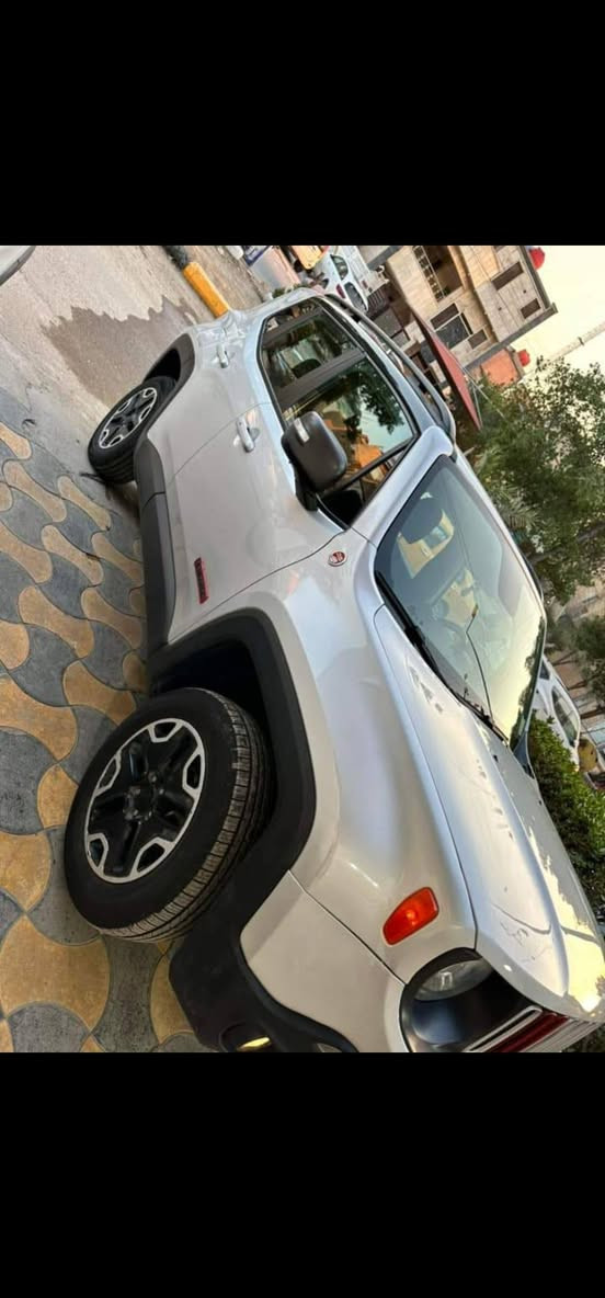 جيب رنكيد فئه ترايل هوك مديل 2018
سياره ماشيه 81 كيلو حادثه دعاميه فقط بدون ايرباك وشويه جملغ وبنيد بسمي سياره رقم بغداد ومكانه بغداد
سياره خير من الله مكينه كير خير من الله مدرايه دهن اصلي وبانزين محسن على طول
حداديه كله جديده 
سعر 130 وبيه مجال
رقمي ***********
