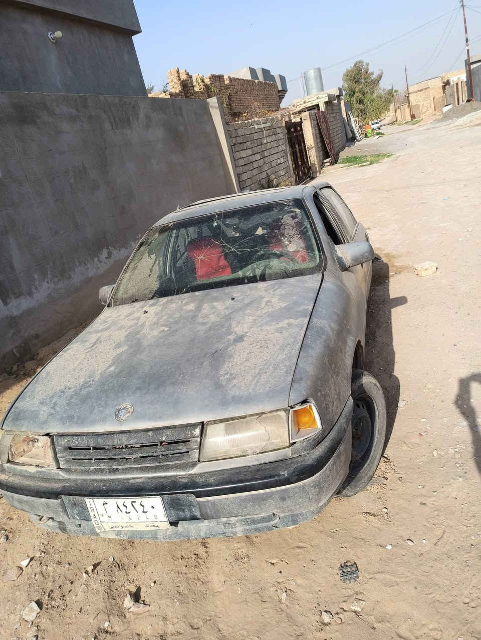 للبيع السياره تشتغل كلشي مابيها بس الضربه 
للستفسار هذا رقم صاحب السياره
***********

واتساب هم موجود
