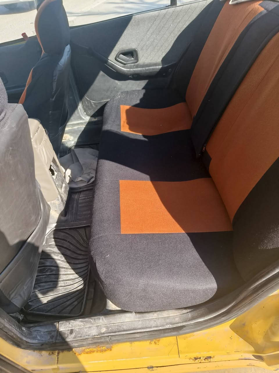 السلام عليكم من بعد إذن مالك الكروب بيجو بارص 2015 مكينه وكير كورلا تبريد تددفئه شغال قبل شهر حورتها هيئه غرامات مصفره  سياره جاهزه مرتبه مال جناي والسياره مال شغل على باب الله سياره بسمي تحويل ثاني يوم *********** السعر 37 بيها مجال حك الجيه
