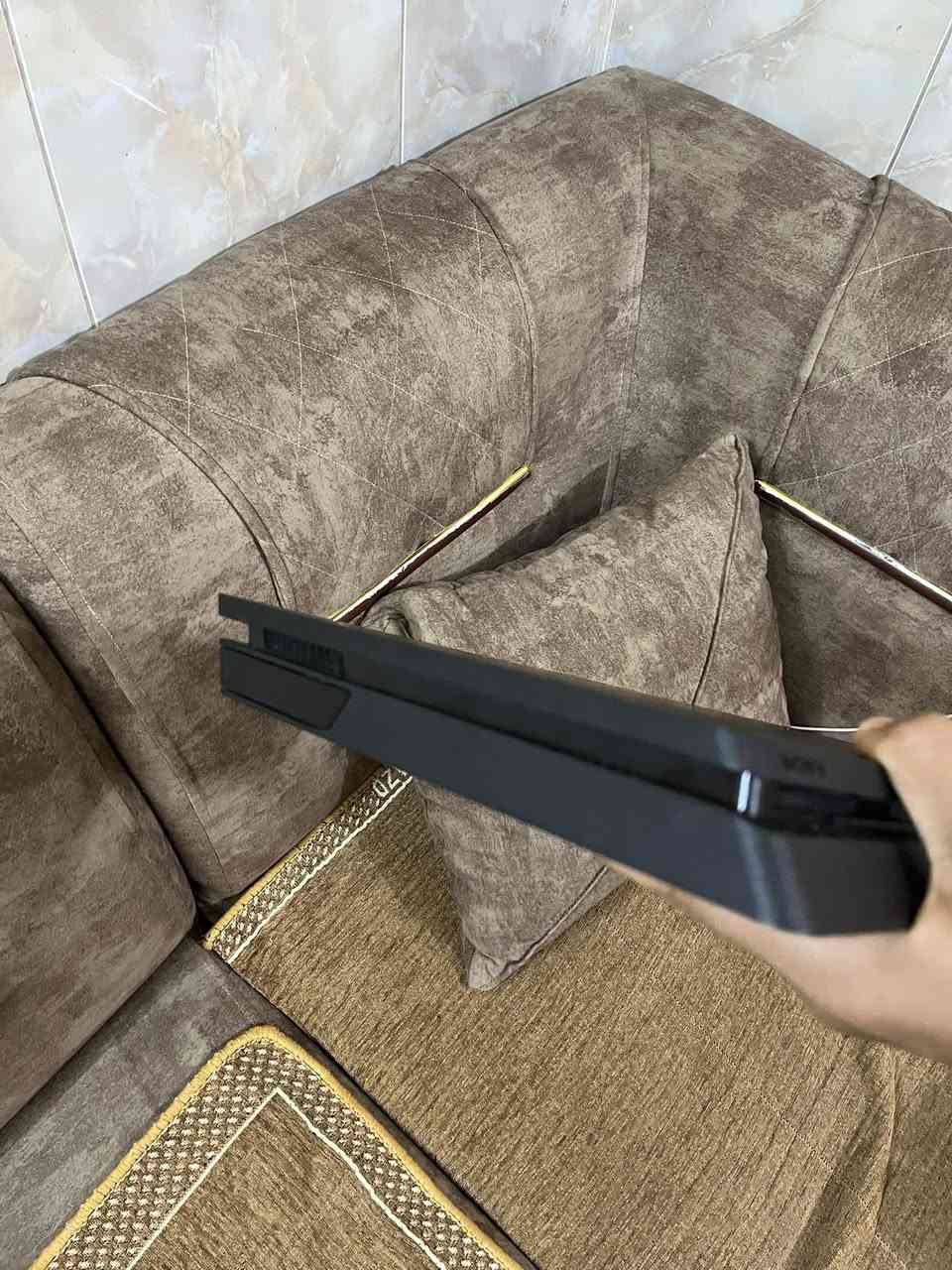 السلام عليكم 

بلي فور سلم اونلاين نظام 13.50 ذاكرة واحد تيرا يعني الف كيكا بايت الجهاز نضيف جدا ومفتوح تنضيف فقط فقط تجي تفحص وتشوف بعينك السعر 240الف وبي مجال حك الجيه مكاني بغداد 

***********
