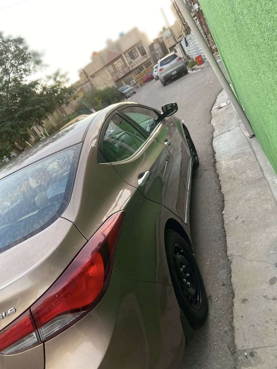 سلام عليكم النتره وارد يراني فول  مديل 2015بيه جاملغ خلفي صبغ مضح بل صور سياره جاهزه من كلشي 
رقم أربيل بسمي سنويه 
سعر 128 بيه مجال 
***********
