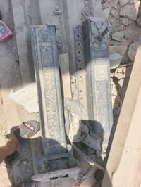 شباب رجلين عربه مال نساف ام 80طن للبيع مكانهن تاجي  سعر 275الف جدد حيل...