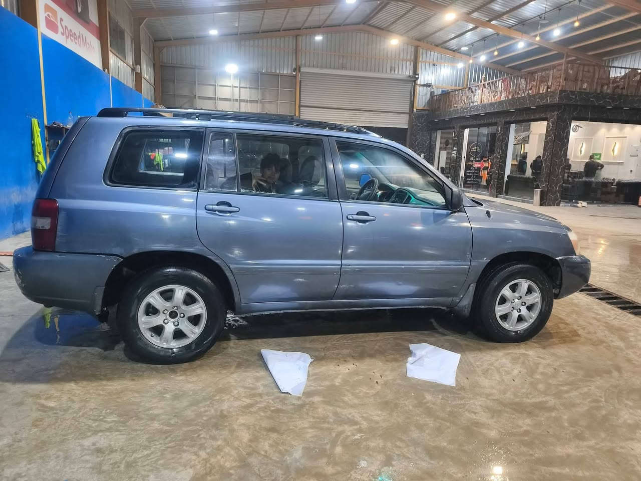 بيع فقط تيويوتا هاي لاندر 2007 سبعة عائليه  بسعر ٩٥ ورقة فقط بيها مجال بسيط كير محرك تبريد كهرباء كلها شرط صدر جديد قبل شهرين شديته نقص ستيرن شوي بي ثكل رقم صلاح الدين(مميز) دولي بأسمي  تحتاج السونار موجود*********** شرط التحويل فقط
