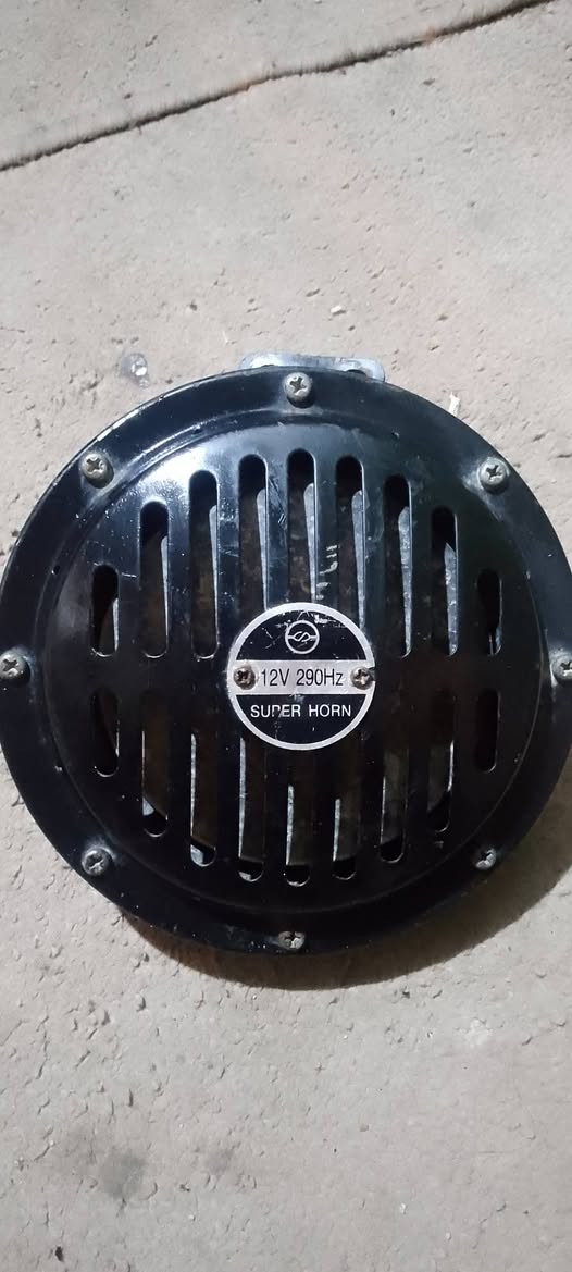 السلام عليكم عندي ذني الهورنات للبيع جنت شادهن بسيارتي بومه فحل امانة الله صوتهن كلش حلو ونضيفات شرط الفحص مكاني كربلاء قيم بليرضه بي الله انطيني سعر واني ادخلك خاص هذا رقمي ***********
