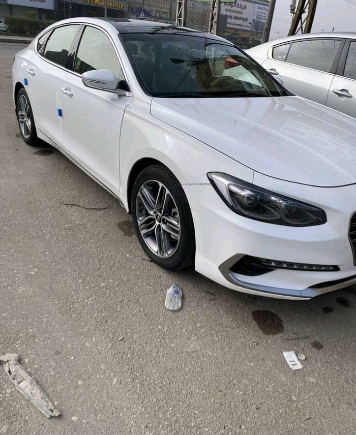 هونداي ازيرا 2018 خليجي ماشية 74 الف سيارة جديدة على وضع الوكالة فول بردات بنورما تدفئة كشن بيه جاملغ امامي صبغ فقط بدون دواخل ولا ايرباك رقم أربيل دولي جديد سنوية 28 السعر 185 ورقة وبيها مجال بسيط للشراي اتصال *********** 