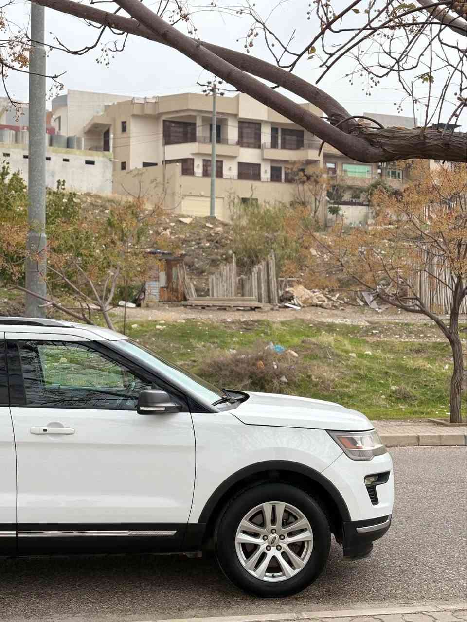 فورداكسبلورر  2019 XLT
فول مواصفات به س پانوراما نيه 
سبخ بولند نیف بوست
و جەمەلخ
دبل اكسل 
شاشه مه زن
هەردو کوشن و سکان هیتەر
هەردوکوشن کهرباي
بەصمە شغال
١ سویج
کامیرە 
٦ بستون 3.5
3مقعد 
سندوق شفت
تبرید مرکزي 
پەرەشوت سیستەمکرینە 
قودي کهربائي و اشارە
سنوي هەزە جدید
گير و مكينه بشرطن 
سياره ب نافي منه بي غه رامه يه 
سعر ١٨٢ وبيجه كا مجالي 
سياره يال ئاكري :***********

فورداكسبلورر  2019 XLT
فول مواصفات بدون بانوراما 
سياره مرتبه و نضيفه 
صبغ بوند وشبر ب جاملغ
مواصفات دبل اكسل
شاشه كبيره 
كوشن تدفئه و ستيرين تدفئه 
بصمه شغال
١ سويج
كاميره 
٦ سلندر محرك 3.5
٣ مقاعد صندوق شفط
ايرباك سيستم
مرايات كهربائي و اشاره 
سنويه جديده و هزه جديده 
گير ومحرك ب شرط 
سياره ب اسمي 
سعر١٨٢ورقه و بيها مجال بسيط
سياره ب عقره :*********** اكر, نينوى
