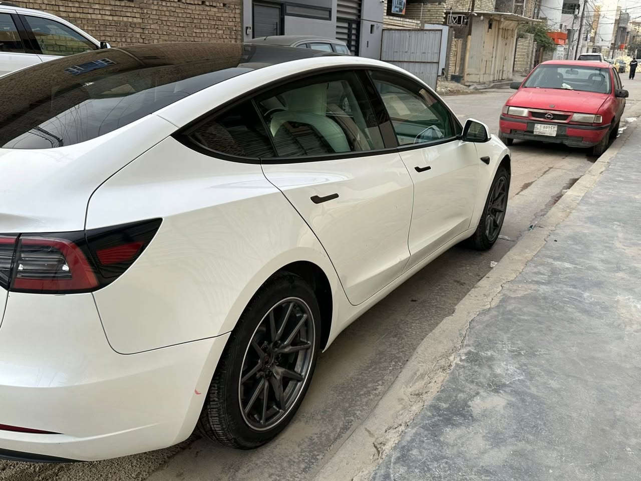 السلام عليكم تسيلا 2023 لون ابيض داخل ابيض اوف ماشيه 9 الف كيلو بيه بنيد وجاملغ فقط ايرباك دركة ودشبول وبرده السايق سيارة خير من الله مناقصه اي شي حادث بالصور سعر 155 وبيه مجال ***********واتساب حي الجهاد
