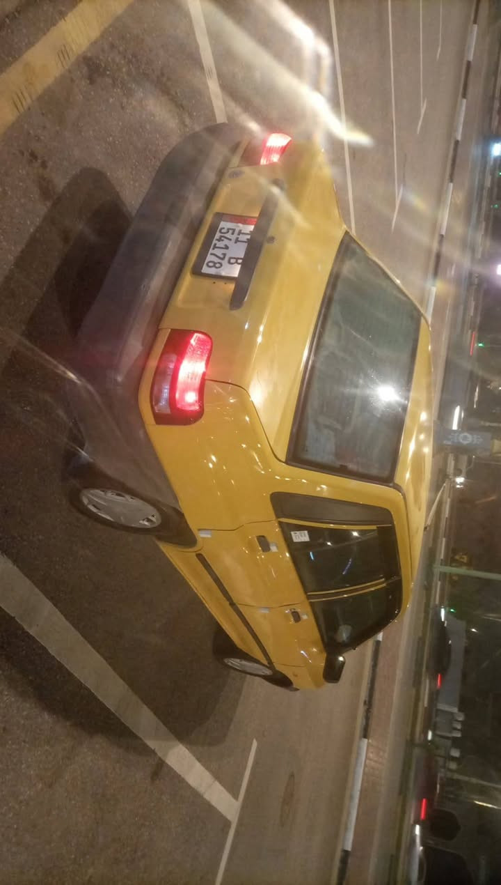 سلام عليكم سايبه 2012  سياره حلوه تبريد شغال حداديه جديده مسفره هيا وغرامات السنويه لل 28 ماكينه بيها خيط بخار مكان السياره كربلاء السعر 29 بها مجال‏‪***********‬‏
