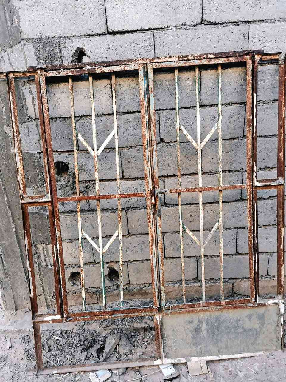 اربع شبابيك للبيع يحتاج صيانة فقط/
اثنين قياس 123 × 99.5
الرصاصي  132 × 145
والأخير قياس 120.5 × 141.5

رقم التواصل: ***********
وبخدمتكم
