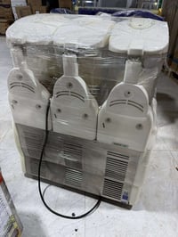 ايطالي • مستخدمة قليل • ثلاث احواض