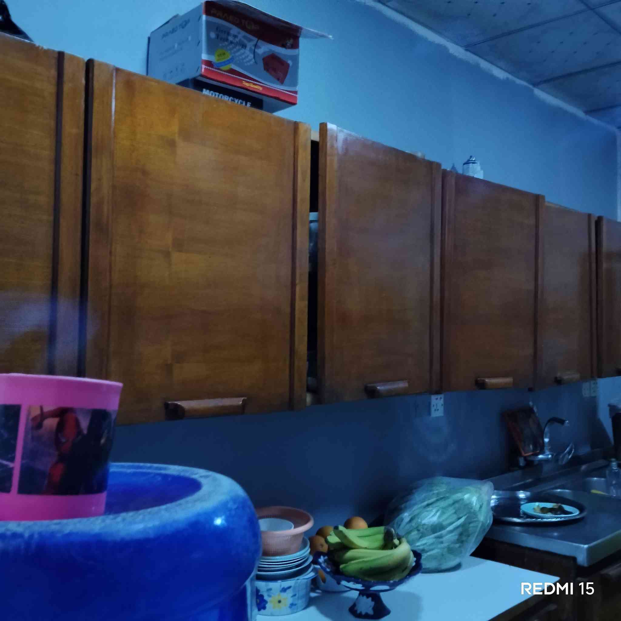 السلام عليكم
عندي كاونتر خشب صاج بورمي ثقيل جدا للبيع وبه سنك حوضين الالماني وبالدوره سكن ***********
